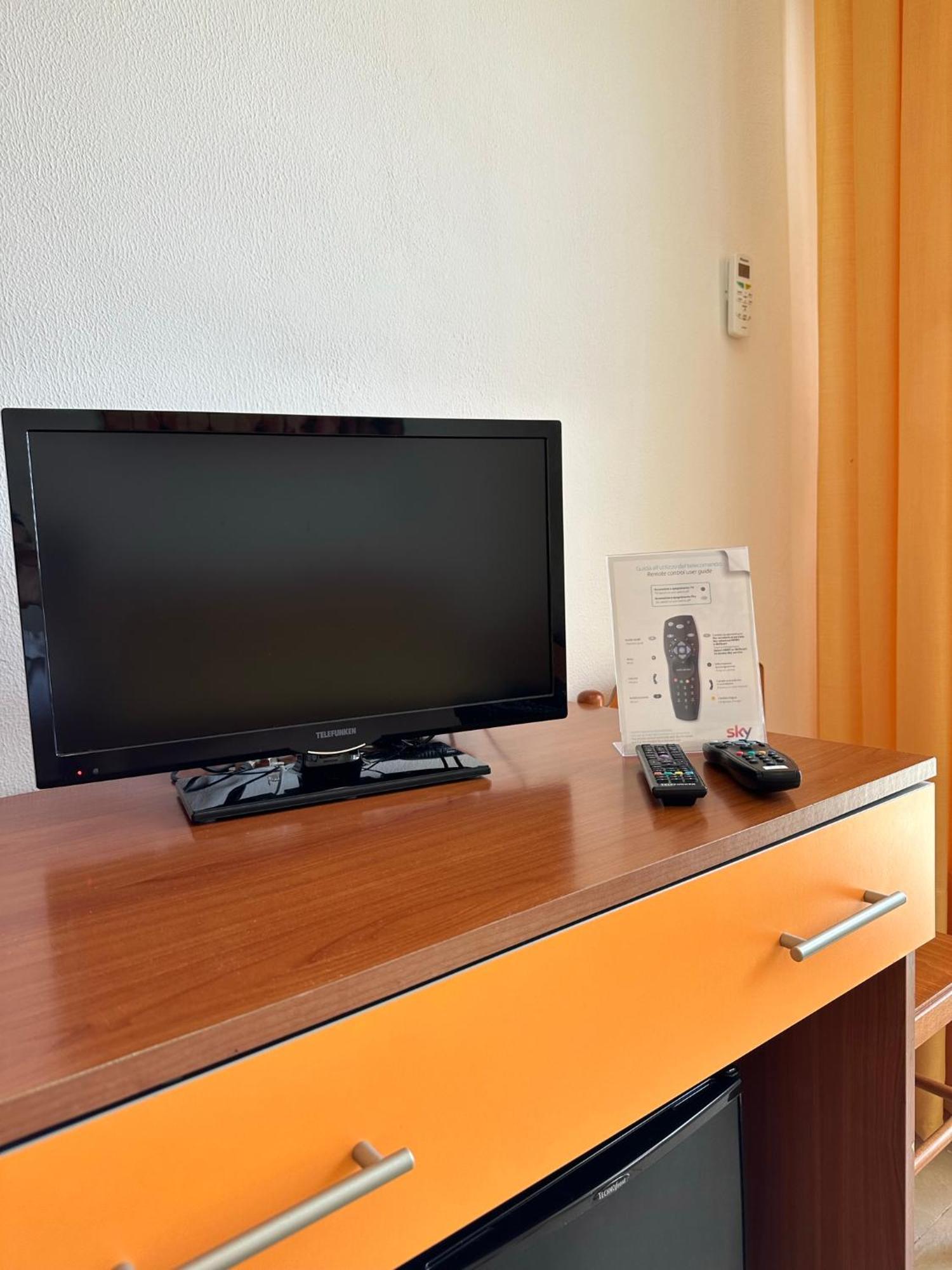 Hotel Germania Прая-а-Маре Экстерьер фото